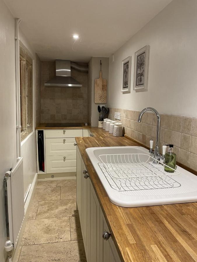 Hebe Cottage - Idyllic And Homely With Attention To Detail Atworth Екстериор снимка