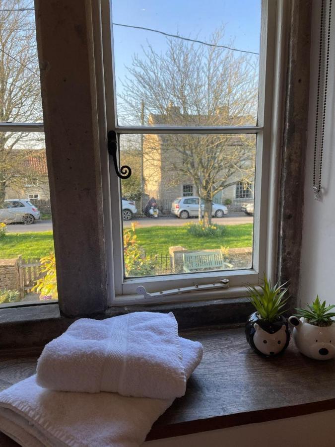 Hebe Cottage - Idyllic And Homely With Attention To Detail Atworth Екстериор снимка