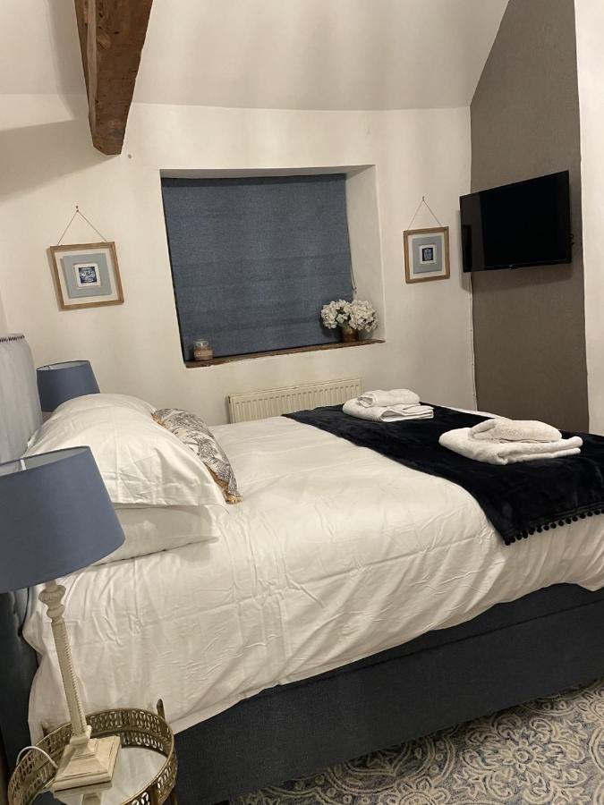 Hebe Cottage - Idyllic And Homely With Attention To Detail Atworth Екстериор снимка